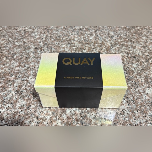 Quay  FOUR FRAME CASE - Picture 3 of 3